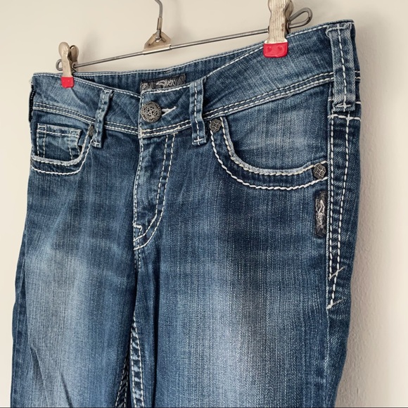 Silver Denim Jeans Embroidered Embellished White Thread Suki Bootcut Size 29x30 - Picture 2 of 14
